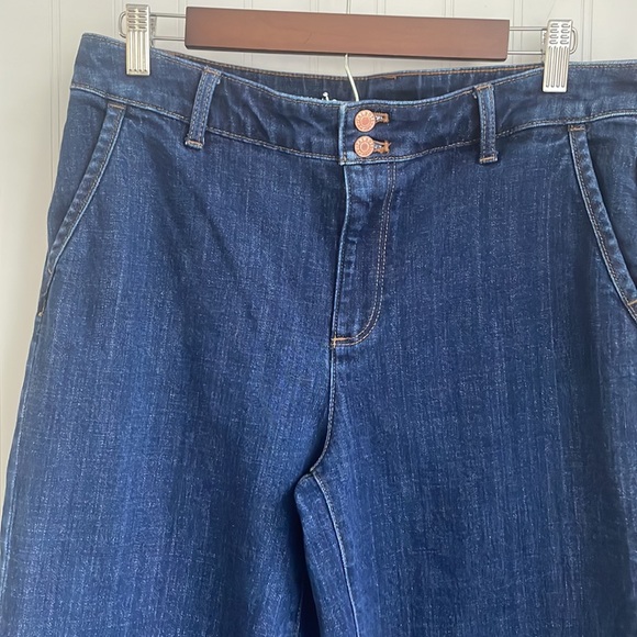 Talbots Flawless High-Waist Wide Crop Denim Jeans Size 10 Petite Pockets Buttons - Picture 4 of 13